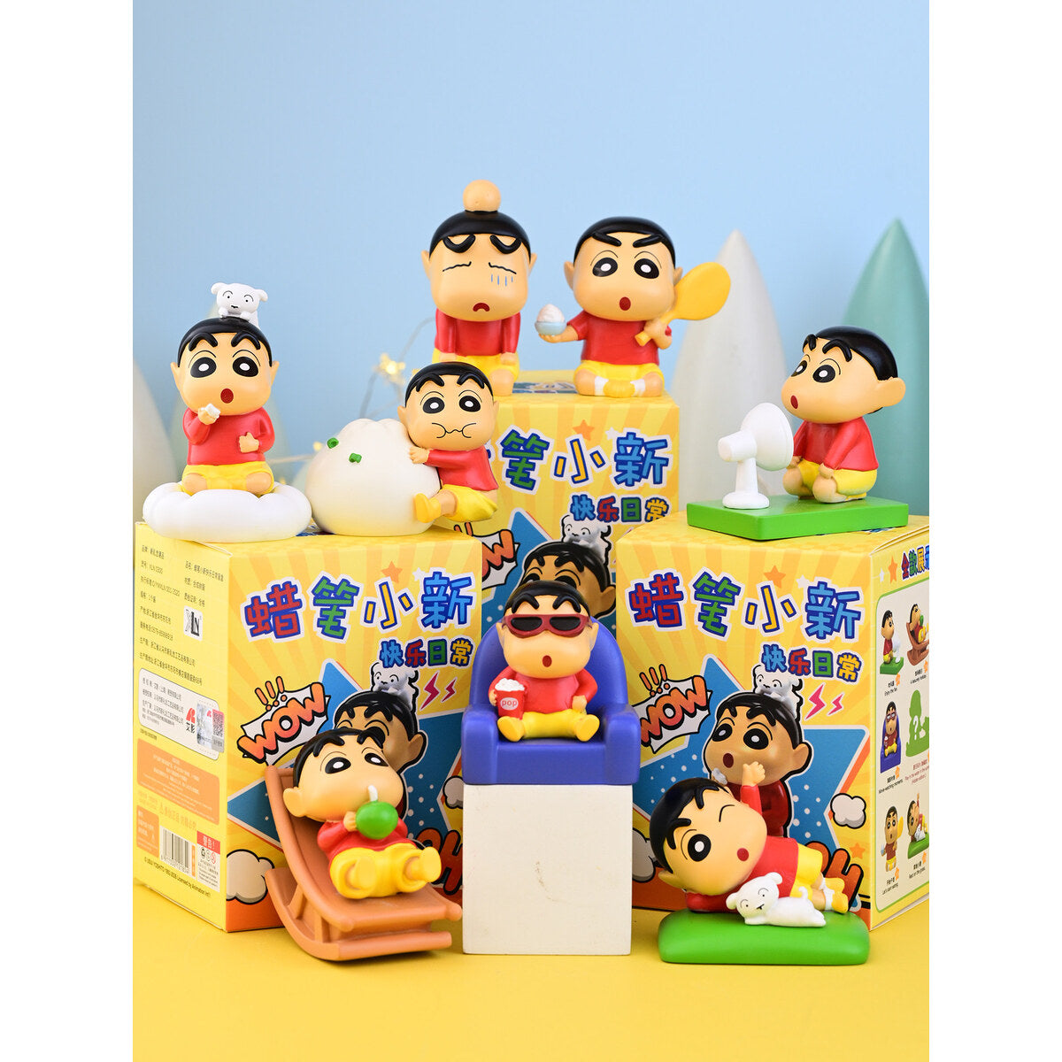 Crayon Shin-chan Happy Daily Life Series figures posed on the blind box packaging