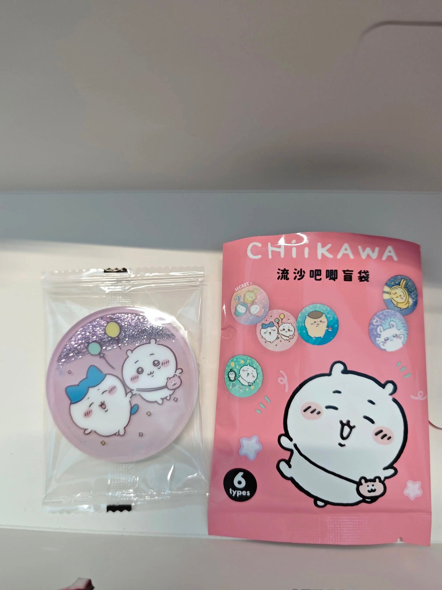 ChiiKawa X Miniso | ChiiKawa Hachiware Usagi Momonga Kurimanju Glitter Quicksand Badge Mystery Bag - Kawaii Items Room Decoration KawaiiGiftLand