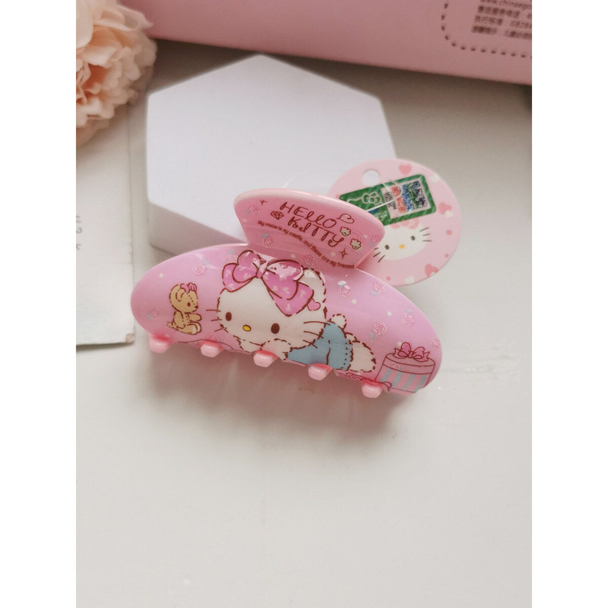 Sanrio acrylic claw clip Hello Kitty lifestyle 2