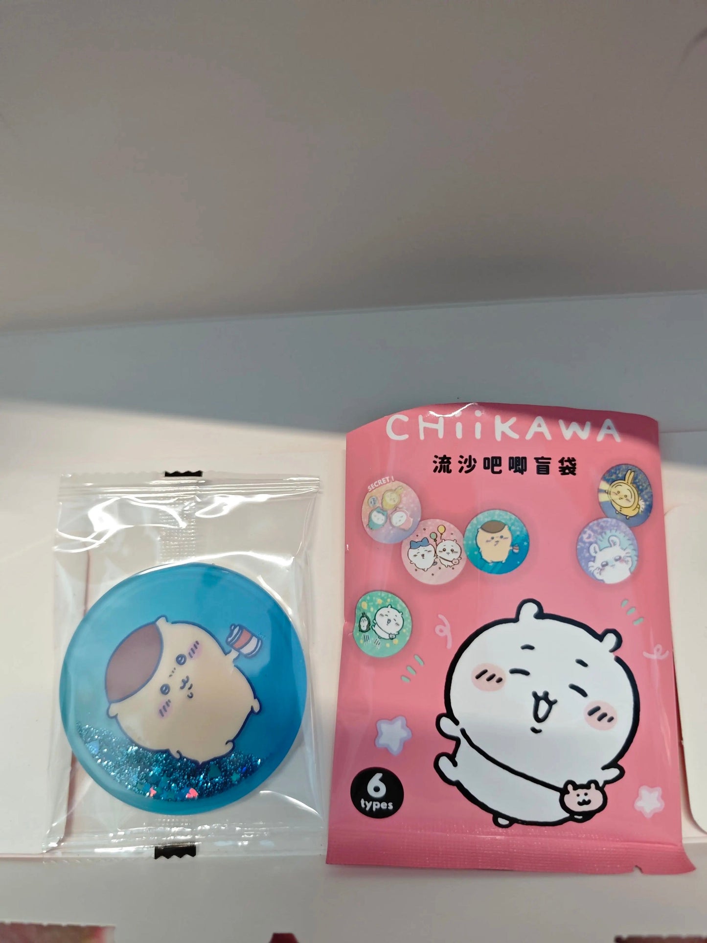 ChiiKawa X Miniso | ChiiKawa Hachiware Usagi Momonga Kurimanju Glitter Quicksand Badge Mystery Bag - Kawaii Items Room Decoration KawaiiGiftLand