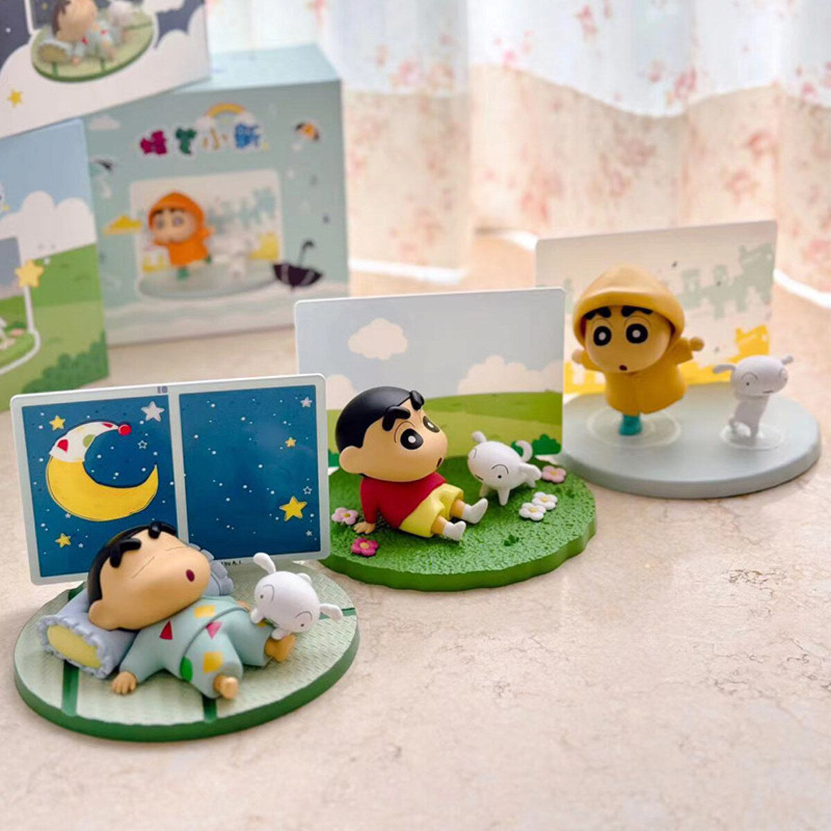 Crayon Shin-chan scene figure collection - sleepy time, grass scene and raincoat designs