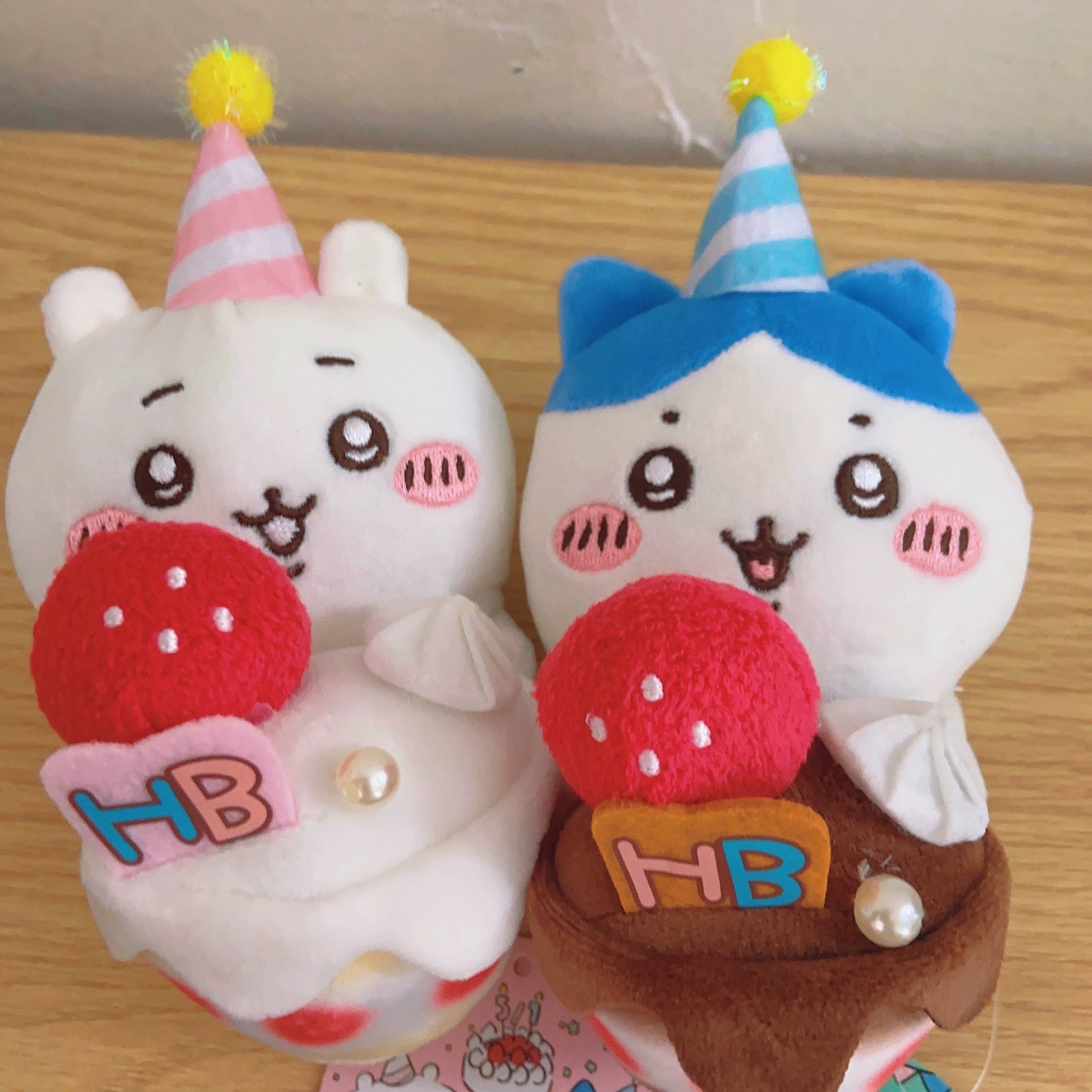 Japan ChiiKawa Happy Birthday Series | Birthday Cake ChiiKawa Hachiware - Mini Plush Doll keychain KawaiiGiftLand