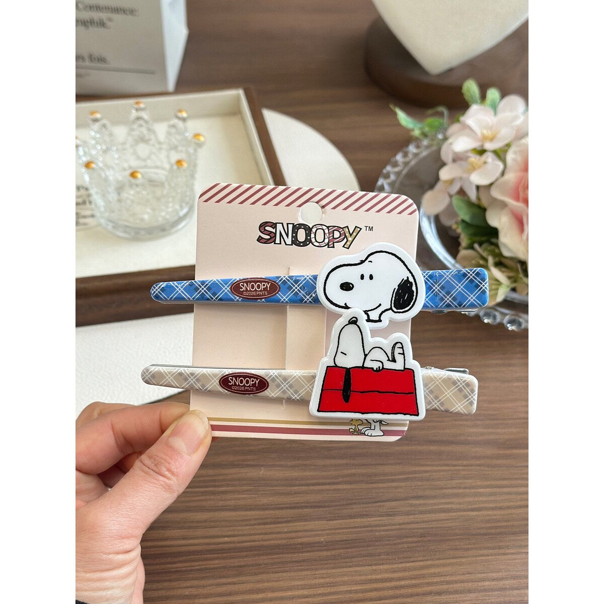 Snoopy blue plaid & doghouse extra-large bar clips on packaging card