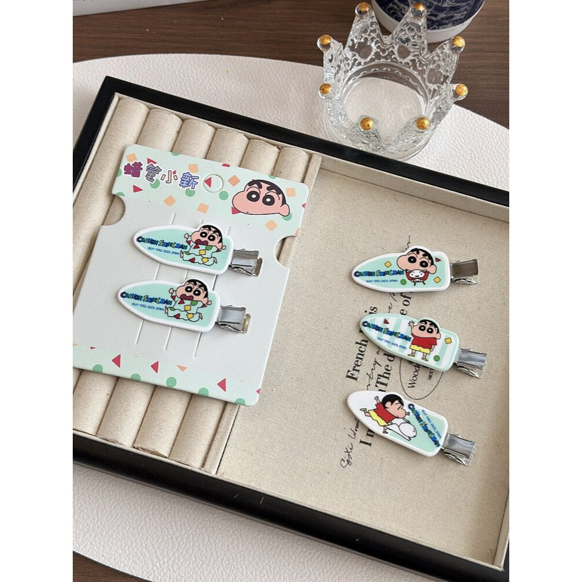 Crayon Shin-chan no-crease clip sets displayed in jewellery box
