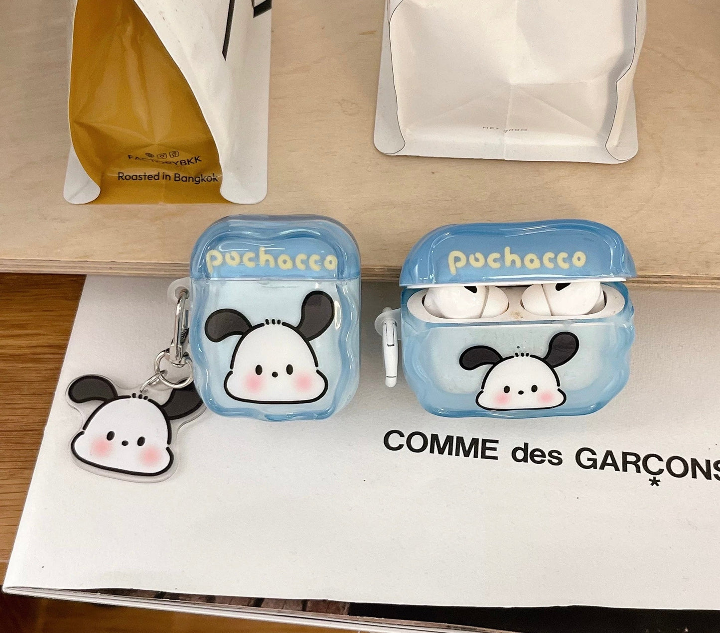 Japanese Cartoon Candy Colour Hello Kitty My Melody Kuromi Pompompurin Pochacco Red Pink Purple Yellow Blue with Keychain - AirPods AirPodsPro AirPods3 AirPods4 Case