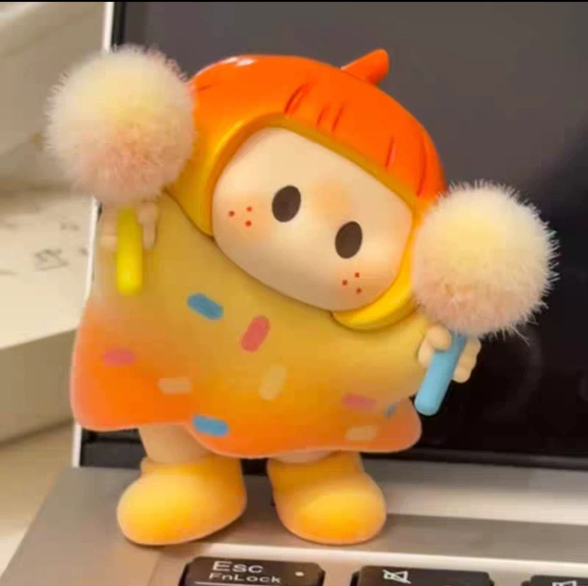 ฟิกเกอร์จิ๋ว YOYO Chan ชุดที่ 1 | คอลเลกชัน YOYO เอียงหัว - ของเล่นสะสมแบบสุ่ม (Mystery Blind Box)