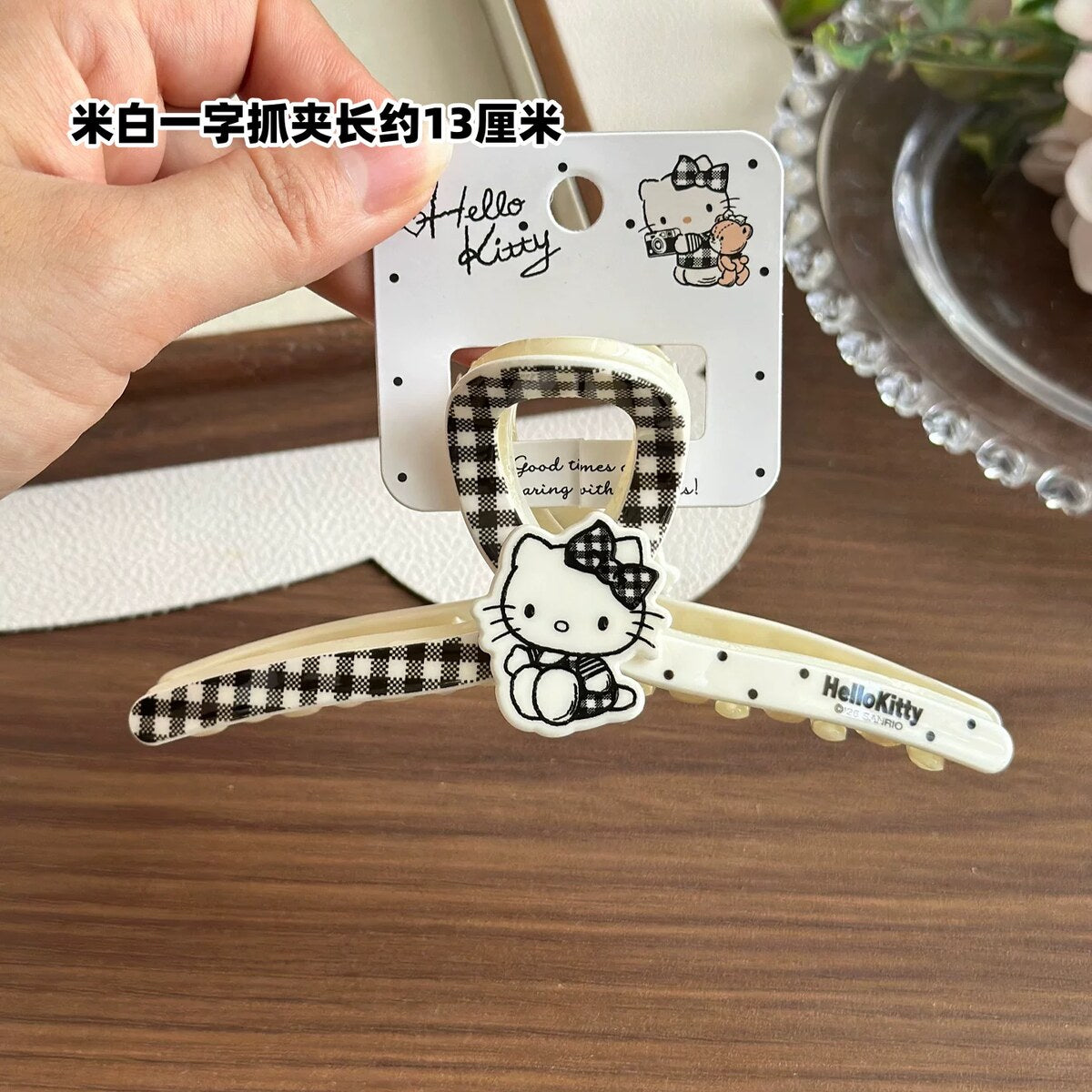 Hello Kitty ivory wishbone claw clip 13cm with gingham bow print