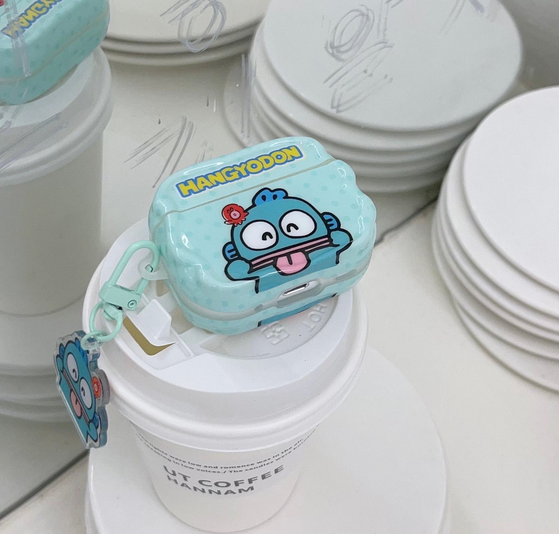 Japanese Cartoon Funny Face Hangyodon Blue with Keychain - AirPods AirPodsPro AirPods3 AirPods4 Case KawaiiGiftLand
