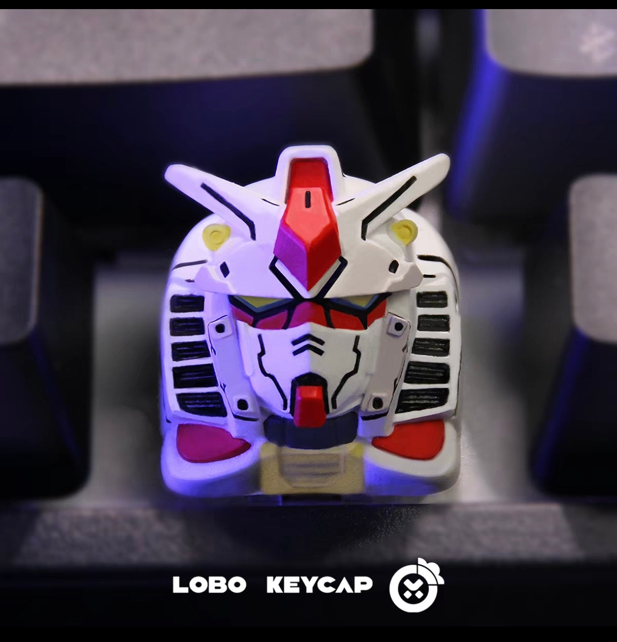 LOBO-KEYCAP-Gundam-RX-78-2-artisan-molded-resin-keycap-white-and-red-mecha-anime-keyboard-accessory-on-display