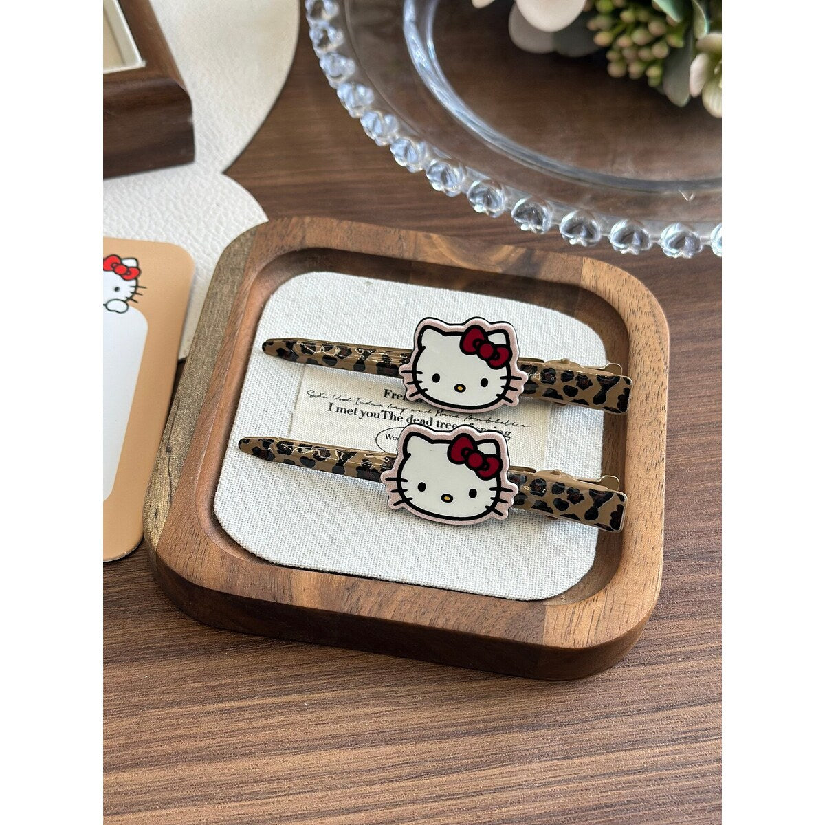 Hello Kitty gold key-shaped metal hair clips 2-piece set about 5.6cm