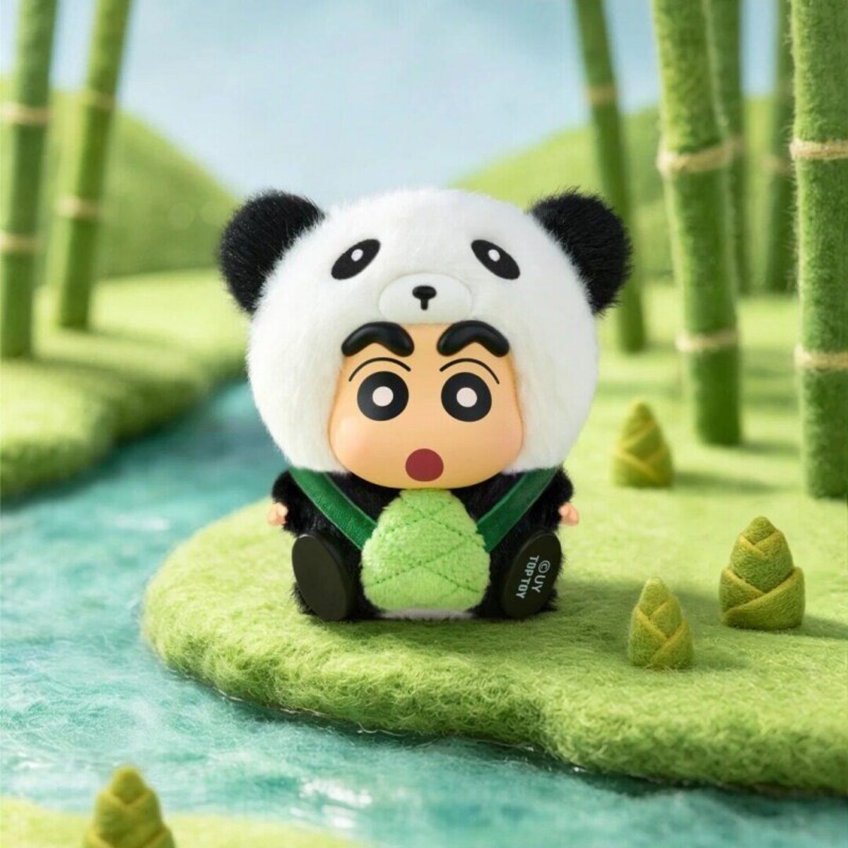 Shin-chan in a fluffy panda costume with a bamboo leaf backpack (Huggy Panda)