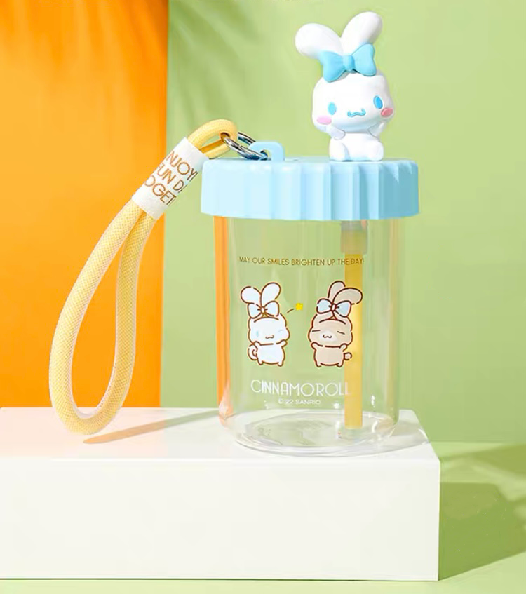 Sanrio 520ml Hand-Rope Sippy Cup Hello Kitty My Melody Cinnamoroll Pochacco - for Cool Drink KawaiiGiftLand